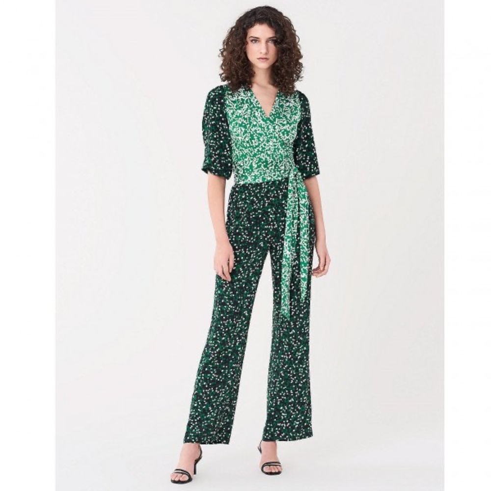 Diane Von Furstenberg Blaire 100% Silk Crepe de Chine Green Jumpsuit, size 10